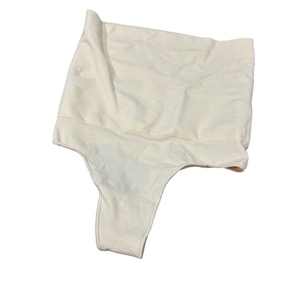 REVOLVE SKIMS CORE CONTROL HIGH-WAISTED SHAPEWEAR THONG - Picture 9 of 10